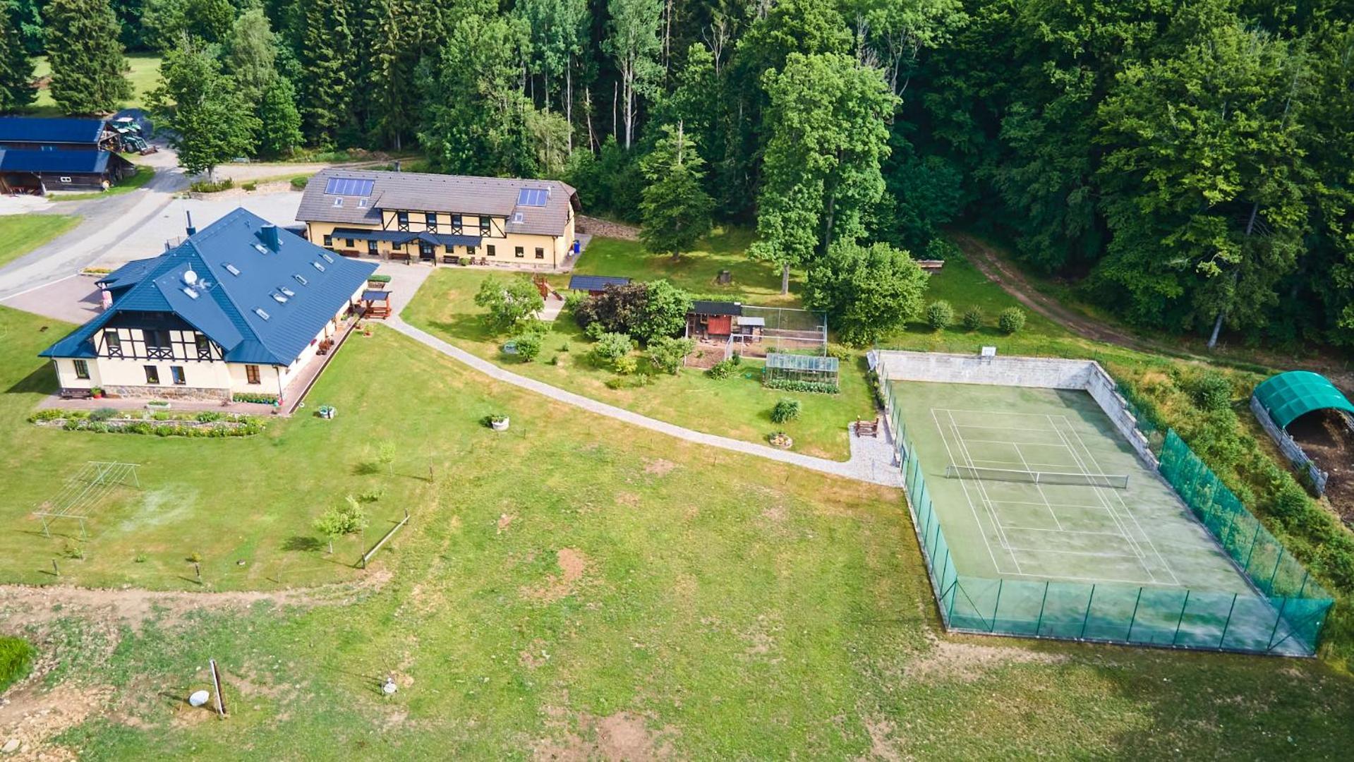 Penzion Chlustov Strazny Exteriér fotografie